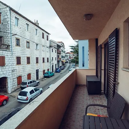 Ivica Apartment *