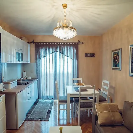 Apartment Ivica *